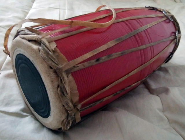 太鼓　ネパール　マダル　打楽器　民族楽器
